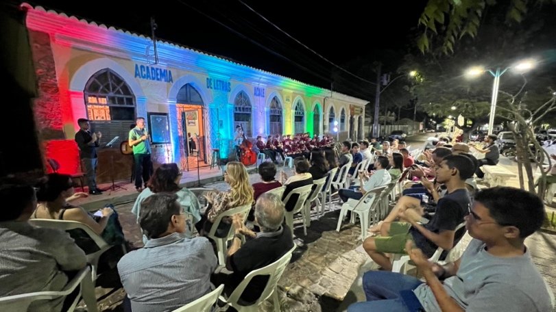 Apresentações abertas aproximam o Lar da Juventude das famílias e da cidade.